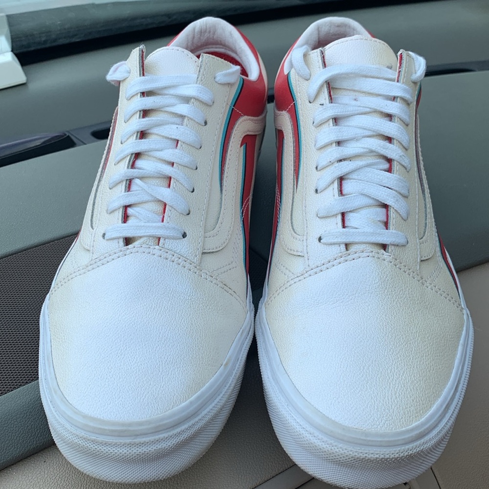 Vans OLD SKOOL "DAVID BOWIE" White and Red Athletic Shoes size 12 men’s - Picture 3 of 8